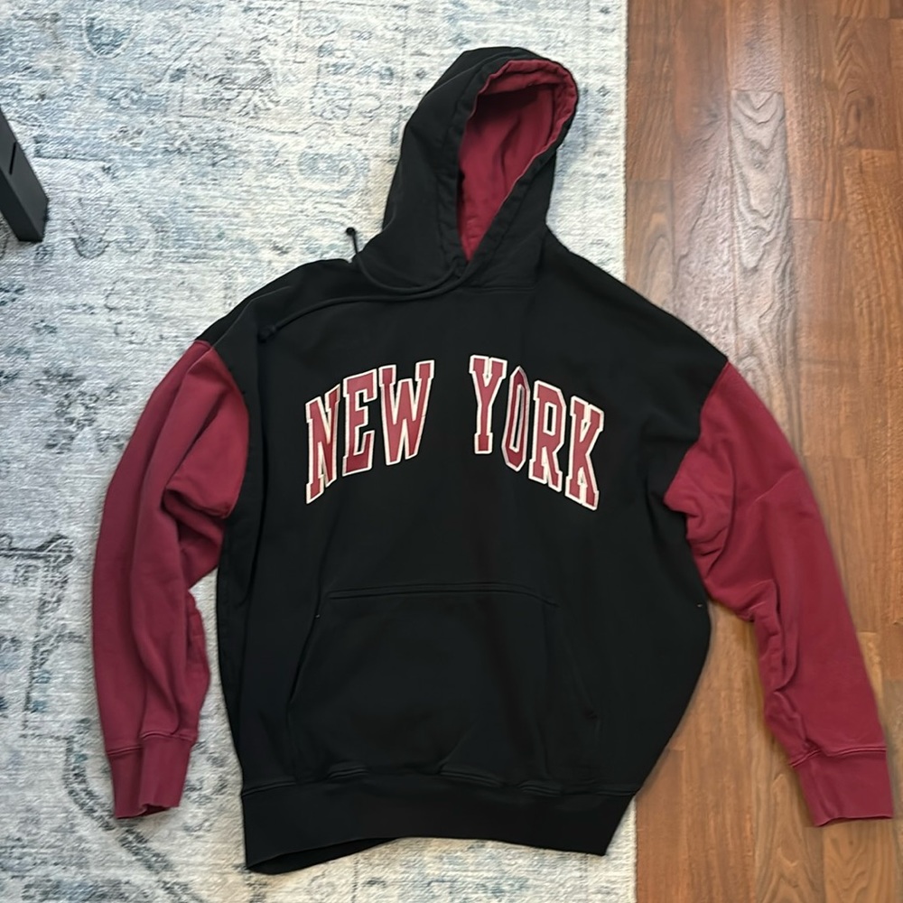 Brandy Melville New York hoodie